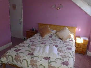 Thorneyfield Guest house 4*